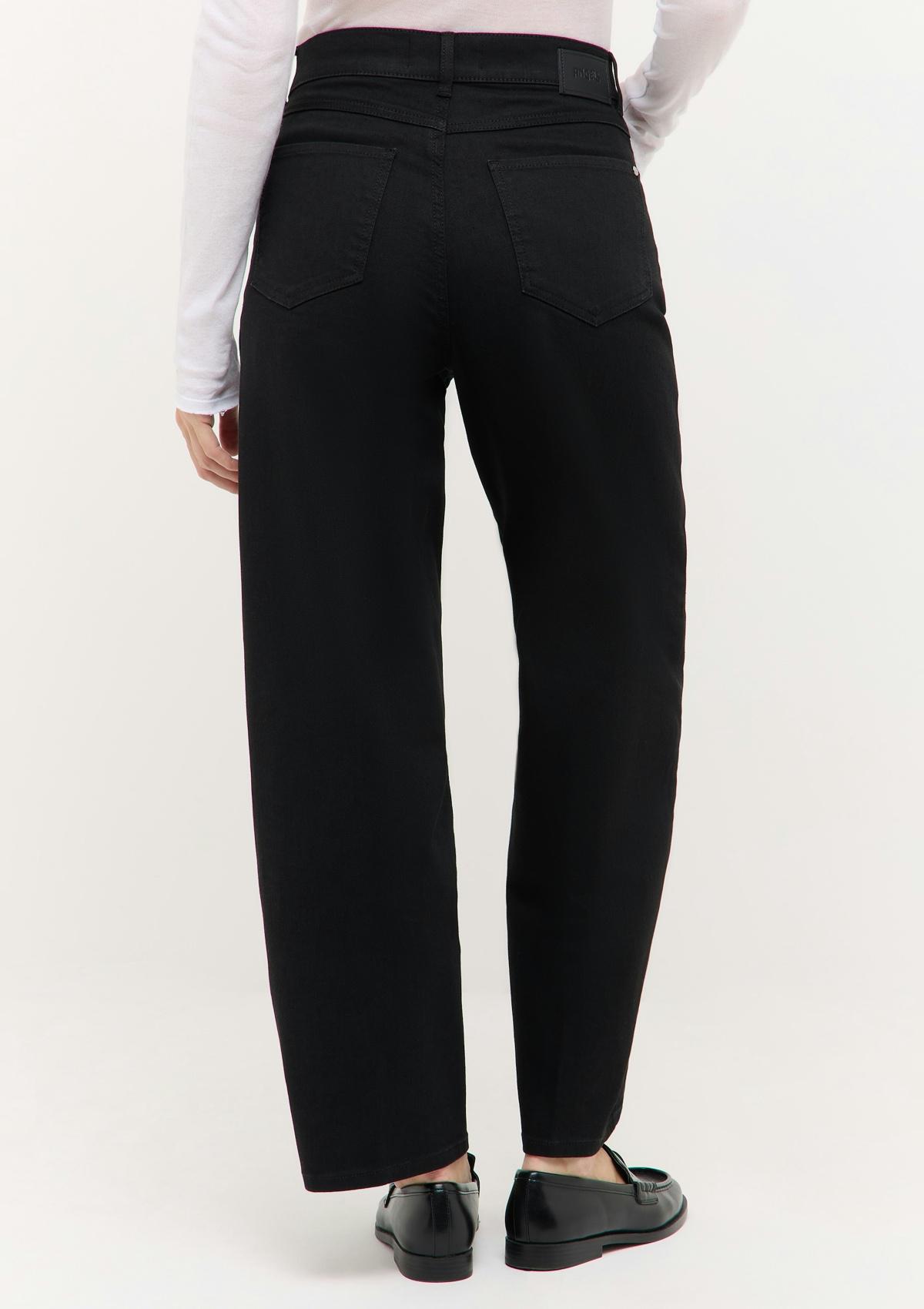 3503500 10 | Basic Jeans Elva