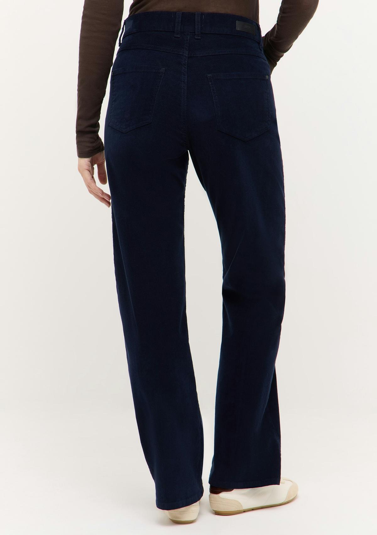5602900 205 | Cordhose Lara
