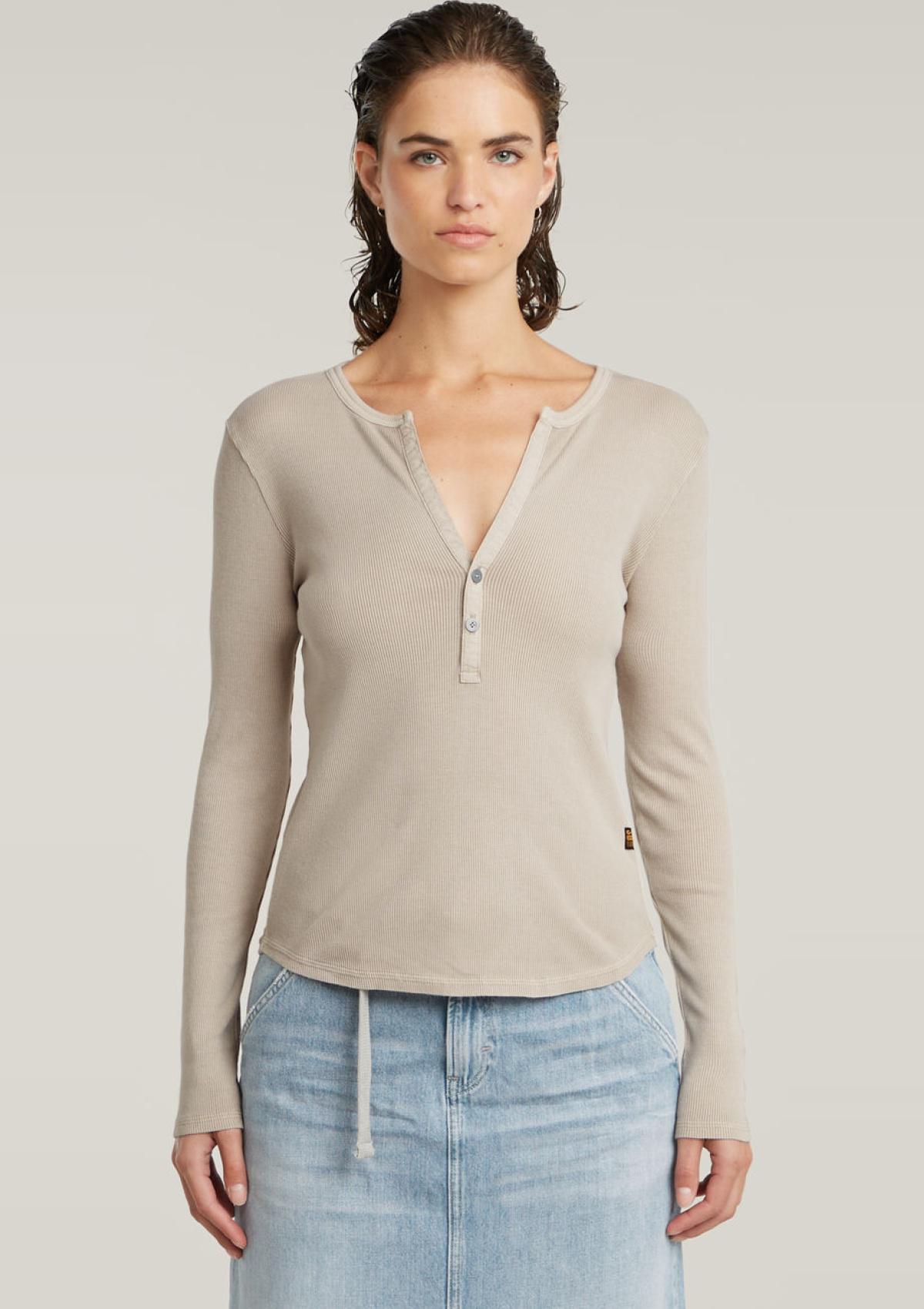 D26140-D968-D848 D848 | Deep V Slim Top