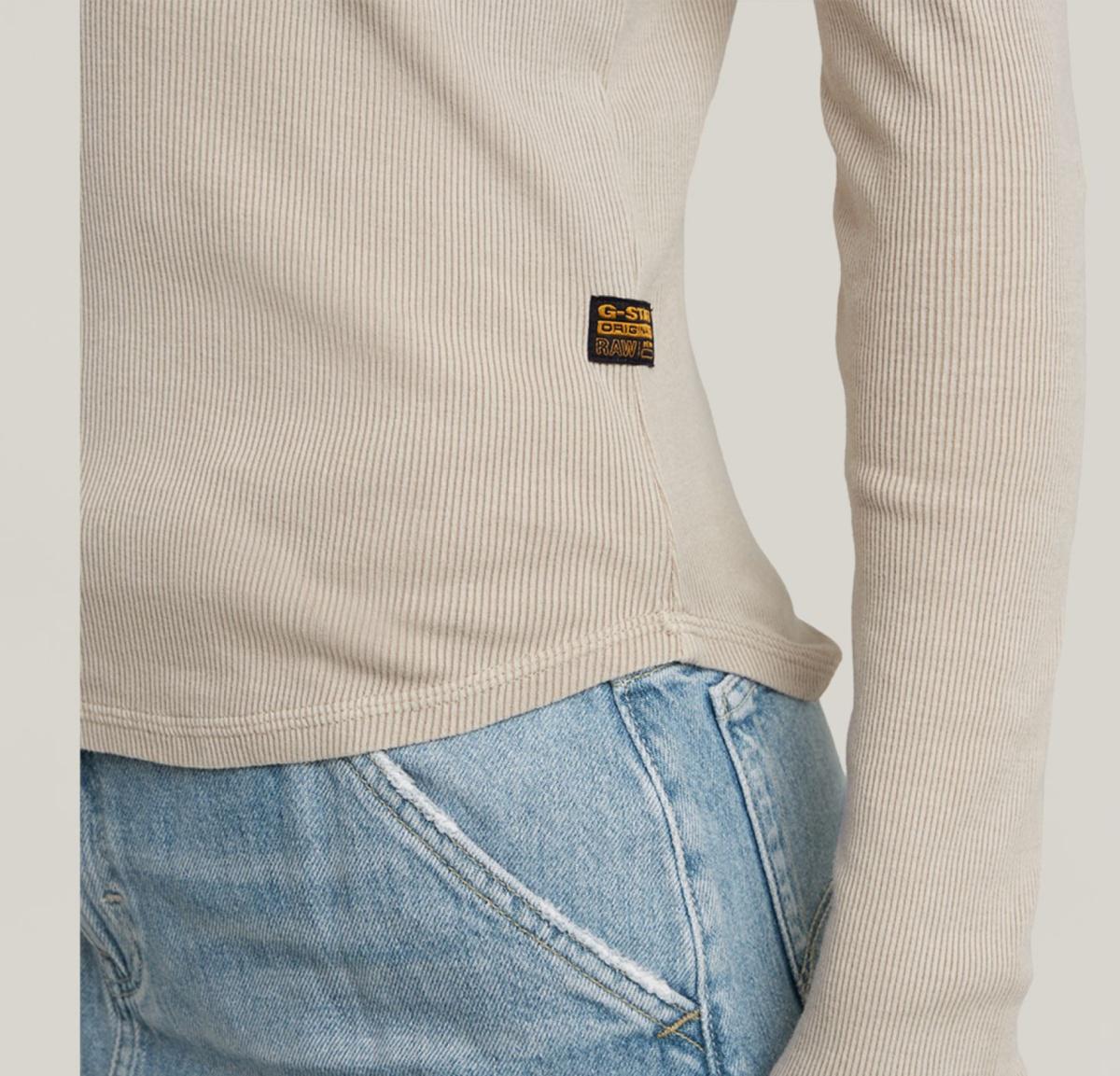 D26140-D968-D848 D848 | Deep V Slim Top