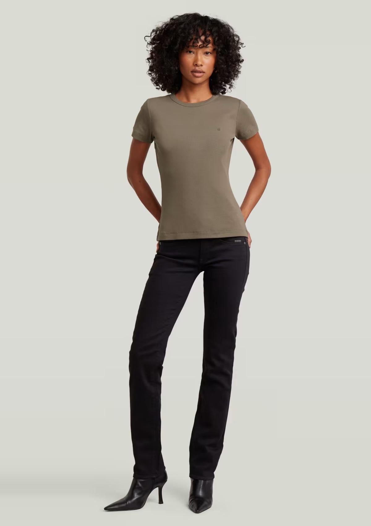 D28716-E527-273 273 | Slim Rib T-Shirt