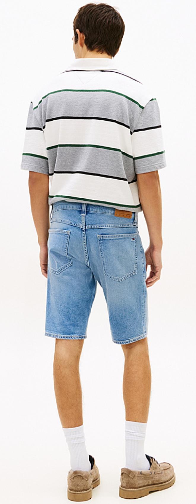DM0DM22979 1A5 | Ronnie Slim Jeansshorts mit Whisker-Effekt
