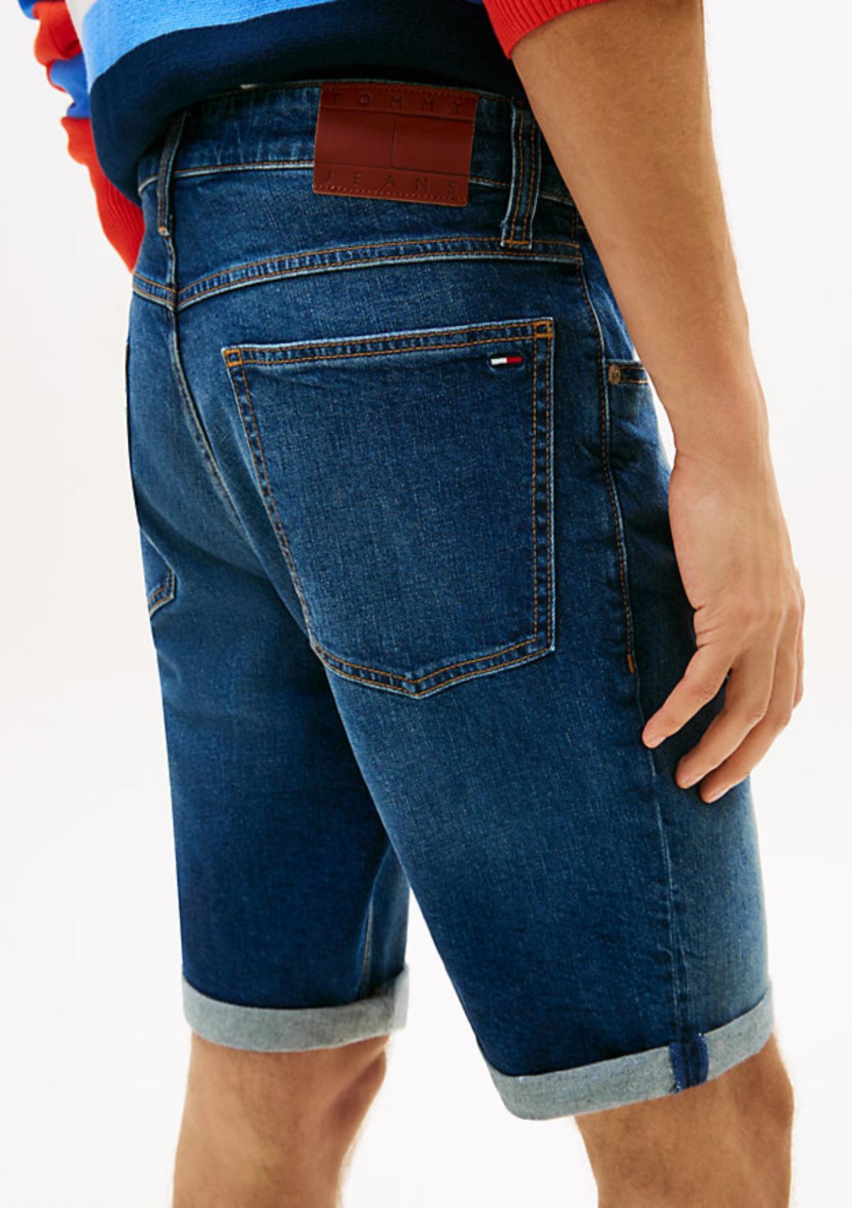 DM0DM22980 1BK | Ronnie Slim Jeans-Shorts mit Fade-Effekt
