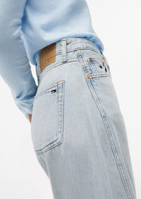 Thumbnail for DW0DW22865 1AB | Barrel Leg Jeans mit mittelhohem Bund und Twist-Nähten