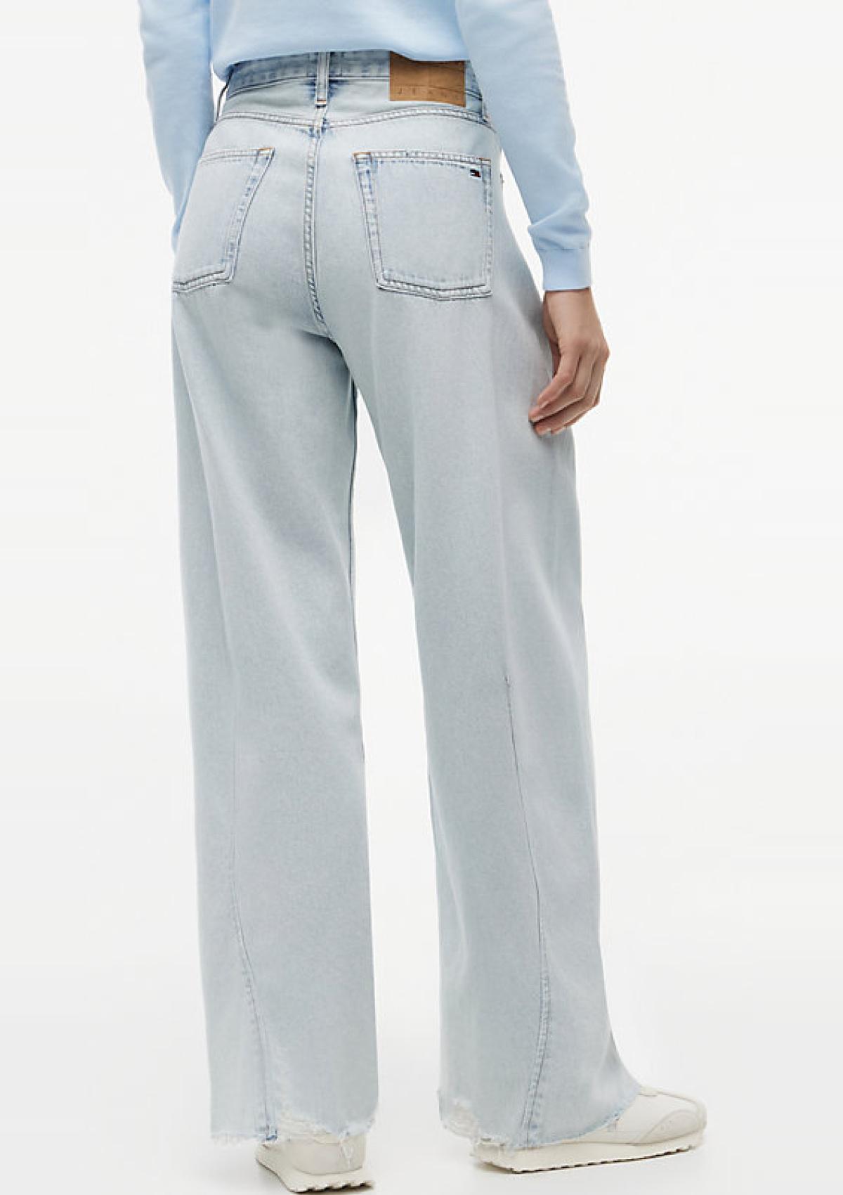 DW0DW22865 1AB | Barrel Leg Jeans mit mittelhohem Bund und Twist-Nähten