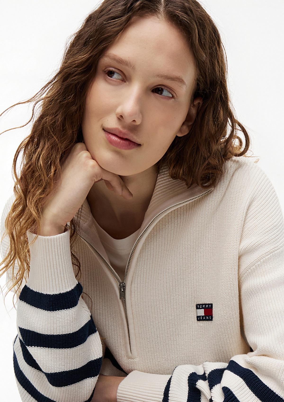DW0DW22928 YBH | Tommy Badge Quarter-Zip-Pullover mit Streifen