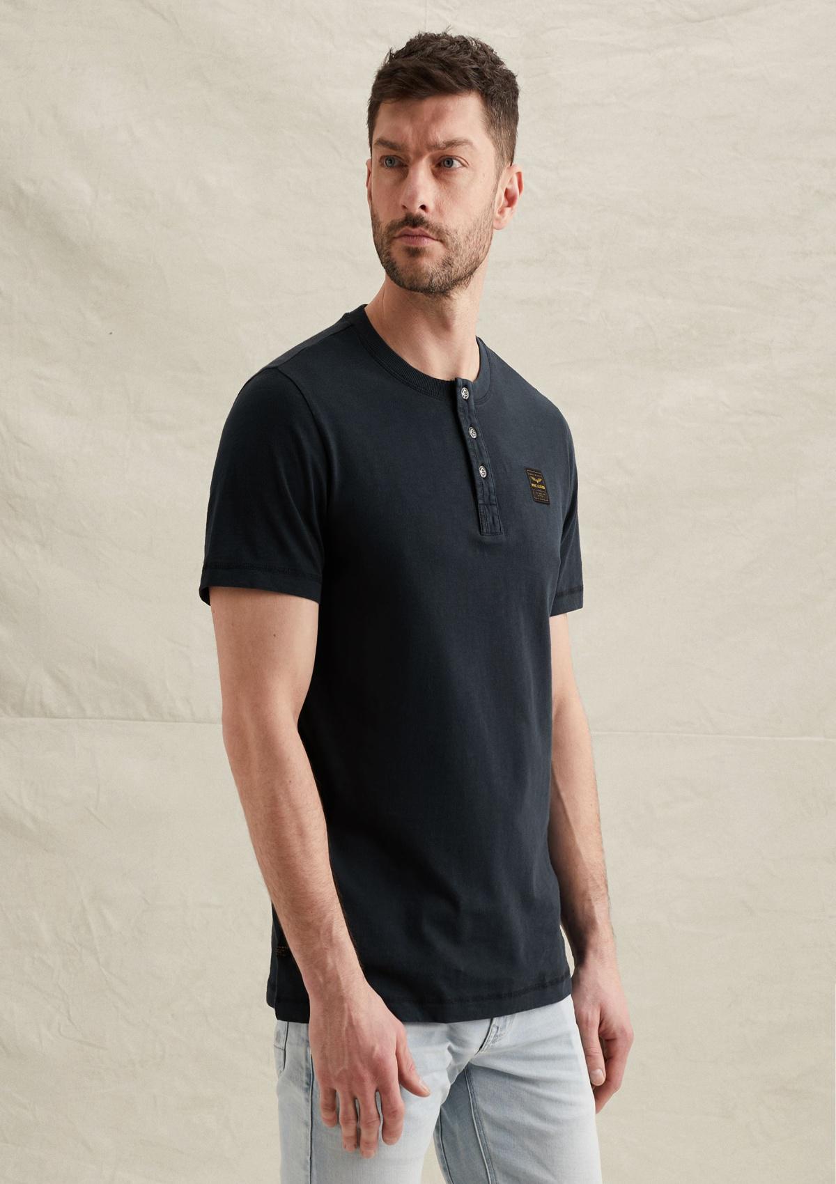 PTSS2605579 5282 | Henley-T-Shirt mit Badge
